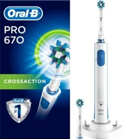 Oral B Oral-B PRO 670 CrossAction - Elektrische Tandenborstel - Met 2 Opzetborstels -Oral B 1063x1200