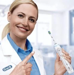 Oral B Oral-B Precision Clean - Opzetborstels - 6 Stuks - Wit 28 Oral B Oral-B Precision Clean - Opzetborstels - 6 Stuks - Wit -Oral B 1189x1200